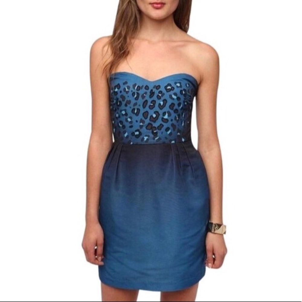 💛 3/$30 SALE - Strapless Blue Cocktail Dress